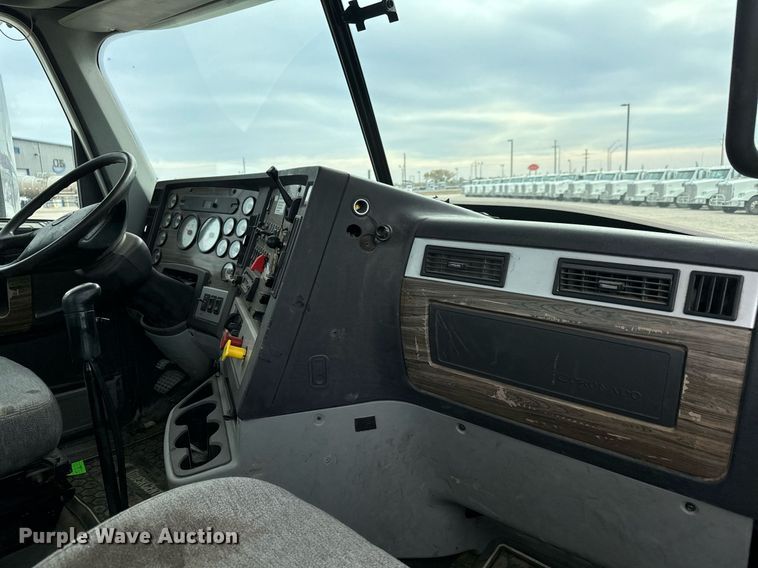 image for item MS9881 2013 Freightliner  Coronado SD 122 semi truck