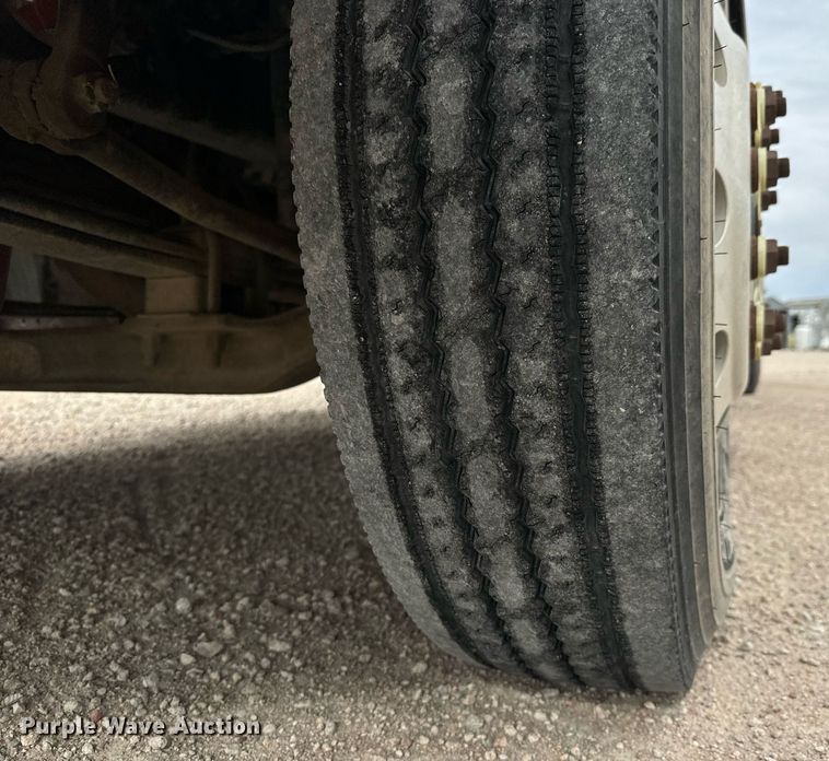 image for item MS9881 2013 Freightliner  Coronado SD 122 semi truck