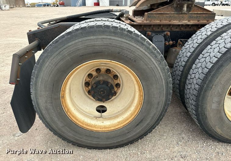 image for item MS9881 2013 Freightliner  Coronado SD 122 semi truck