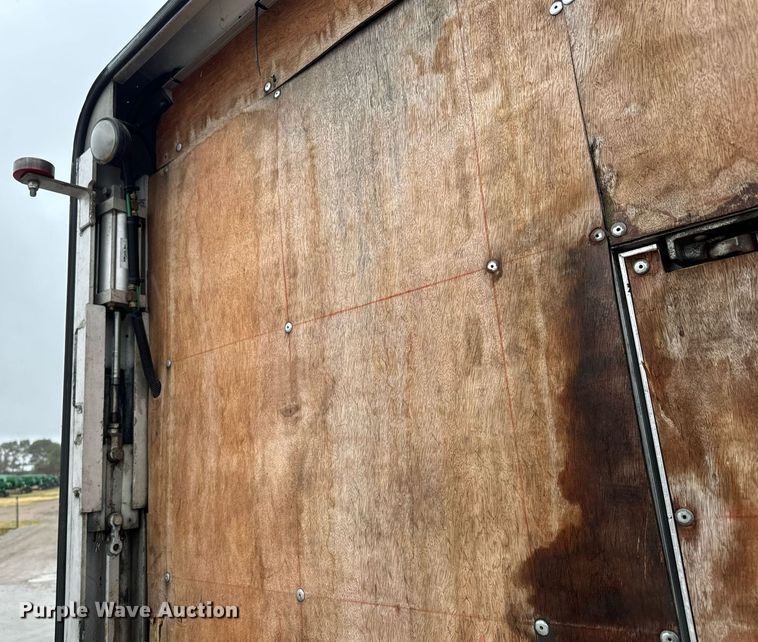 image for item MS9919 2014 Mac flatbed trailer