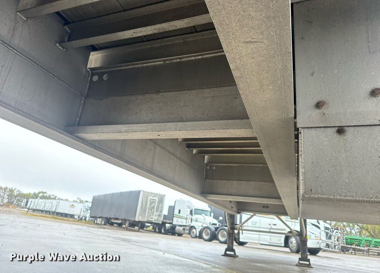 image for item MS9919 2014 Mac flatbed trailer