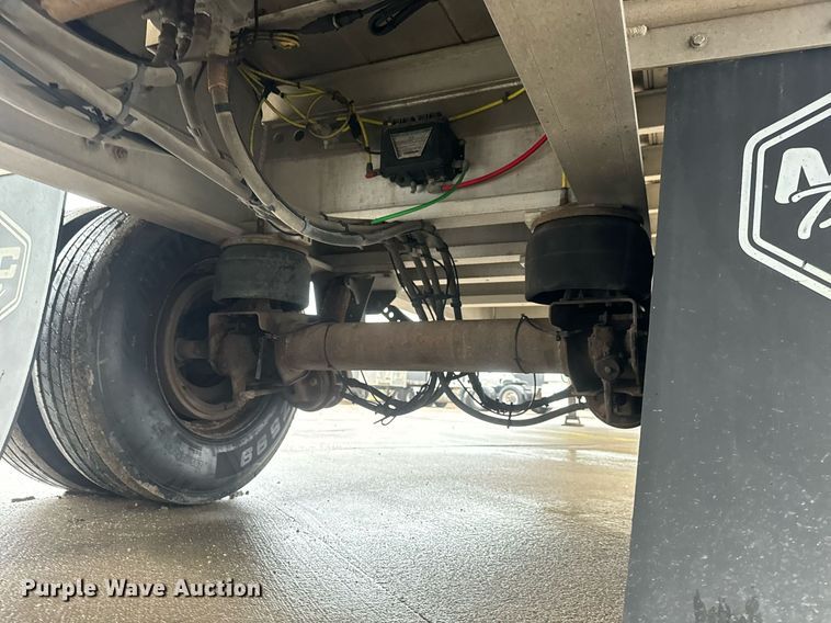 image for item MS9919 2014 Mac flatbed trailer