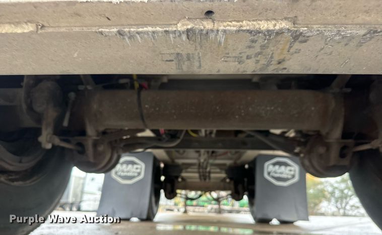 image for item MS9919 2014 Mac flatbed trailer