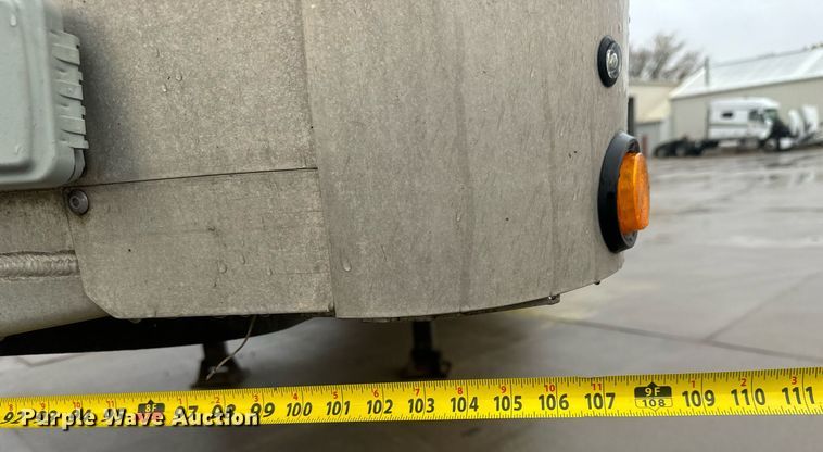 image for item MS9919 2014 Mac flatbed trailer