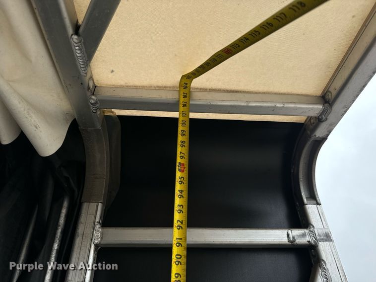 image for item MS9921 2014 Mac flatbed trailer