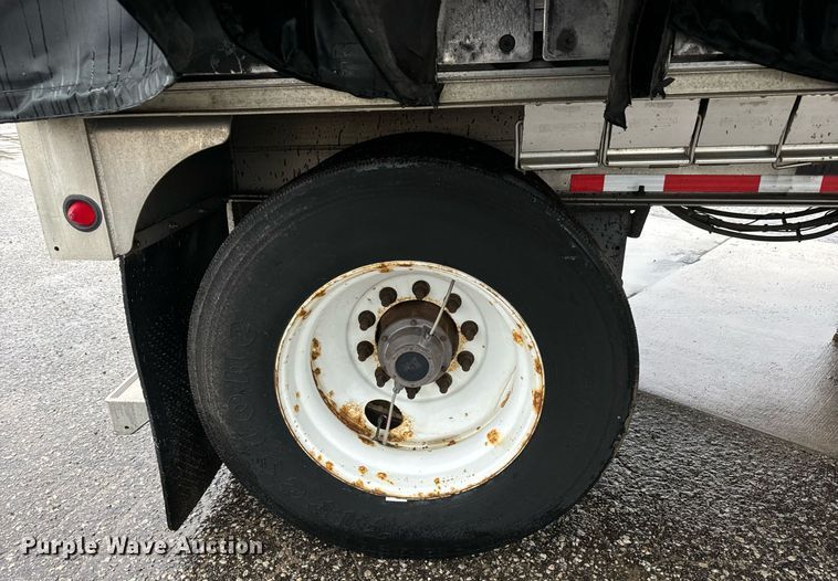 image for item MS9921 2014 Mac flatbed trailer