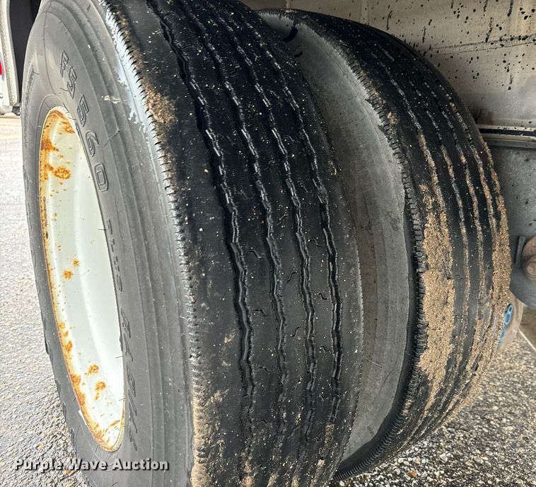 image for item MS9921 2014 Mac flatbed trailer