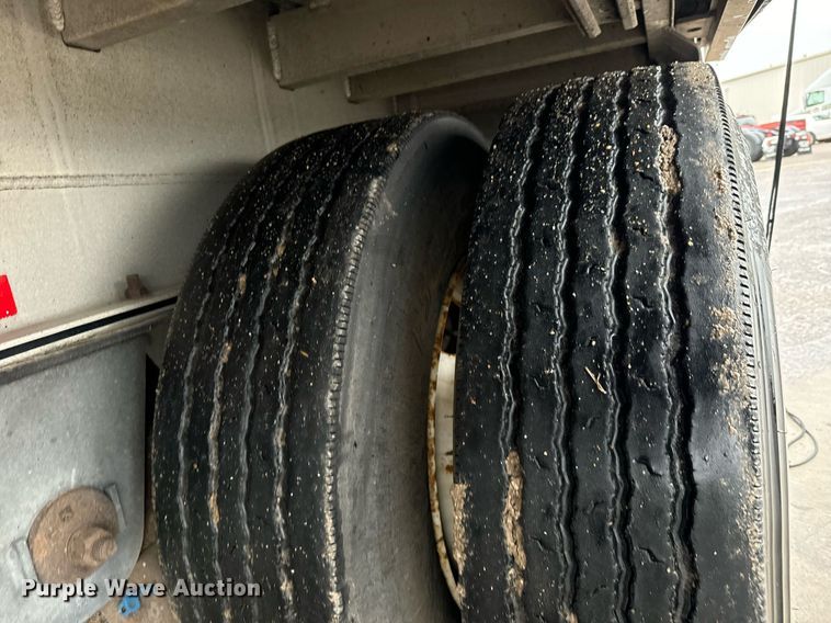 image for item MS9921 2014 Mac flatbed trailer