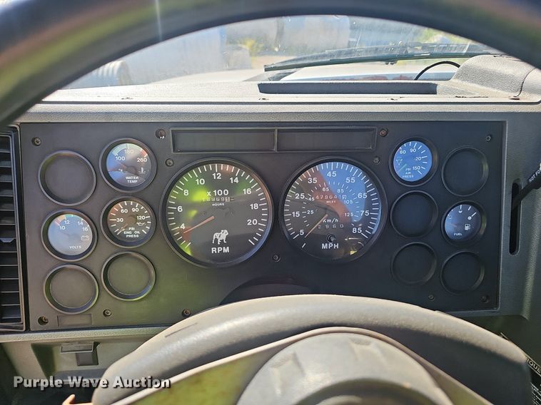 image for item NX9175 2000 Mack CH613 semi truck