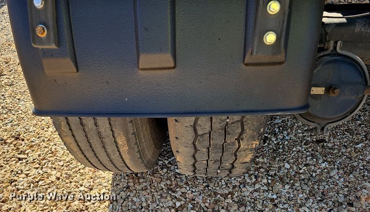 image for item NX9175 2000 Mack CH613 semi truck