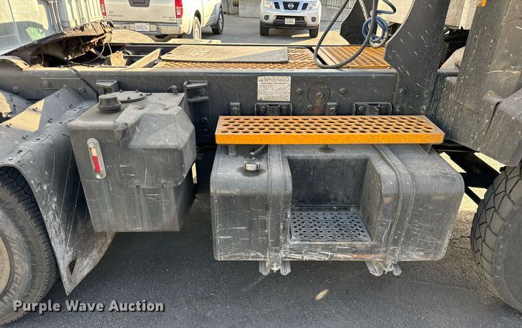 image for item OG9709 2016 Kalmar Ottawa T2 yard truck