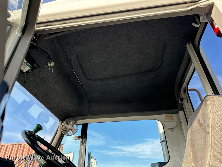 image for item OG9709 2016 Kalmar Ottawa T2 yard truck