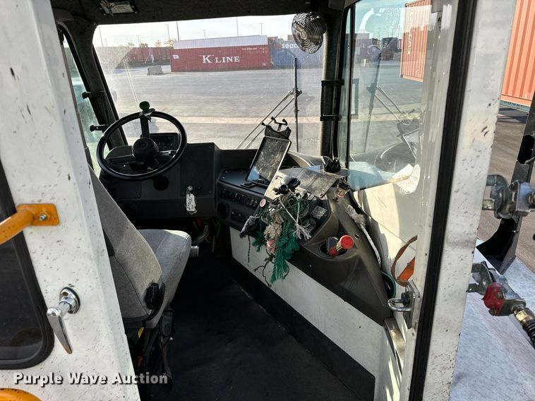 image for item OG9709 2016 Kalmar Ottawa T2 yard truck