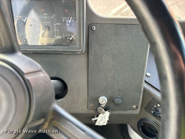 image for item OG9709 2016 Kalmar Ottawa T2 yard truck