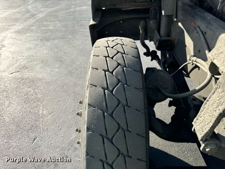 image for item OG9709 2016 Kalmar Ottawa T2 yard truck