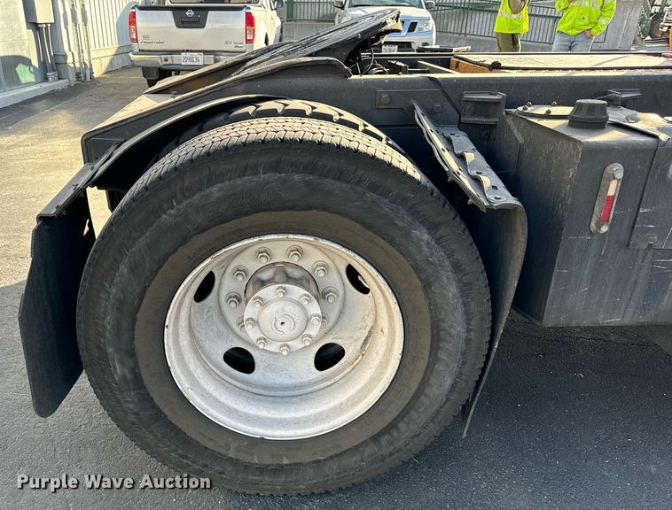 image for item OG9709 2016 Kalmar Ottawa T2 yard truck