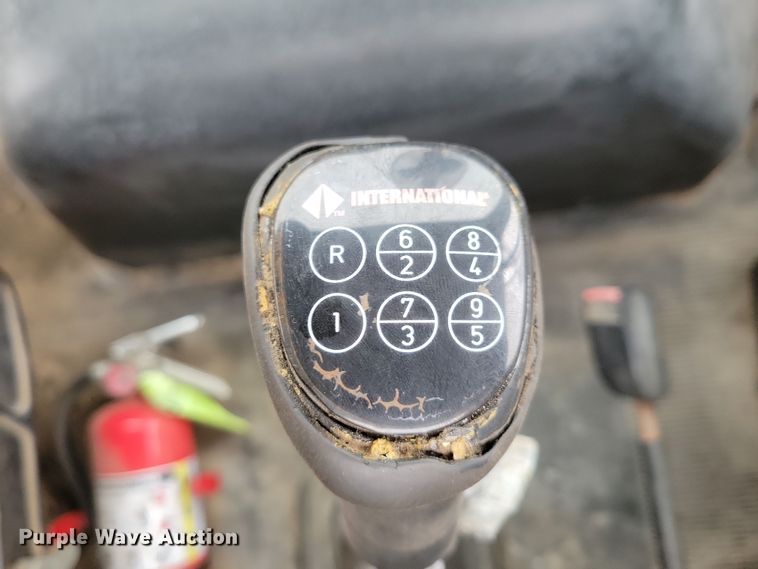 image for item OH9318 2003 International  8100 truck cab and chassis