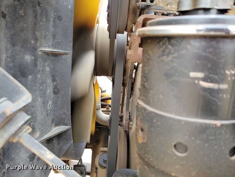 image for item OH9318 2003 International  8100 truck cab and chassis