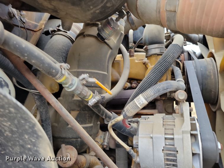 image for item OH9318 2003 International  8100 truck cab and chassis