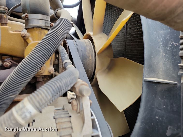 image for item OH9318 2003 International  8100 truck cab and chassis