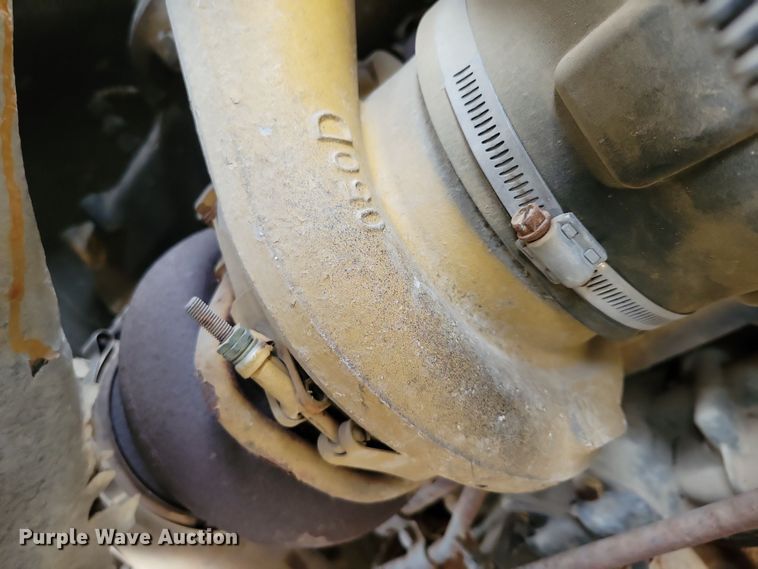 image for item OH9318 2003 International  8100 truck cab and chassis