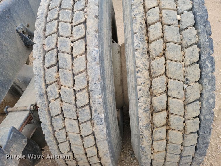 image for item OH9318 2003 International  8100 truck cab and chassis