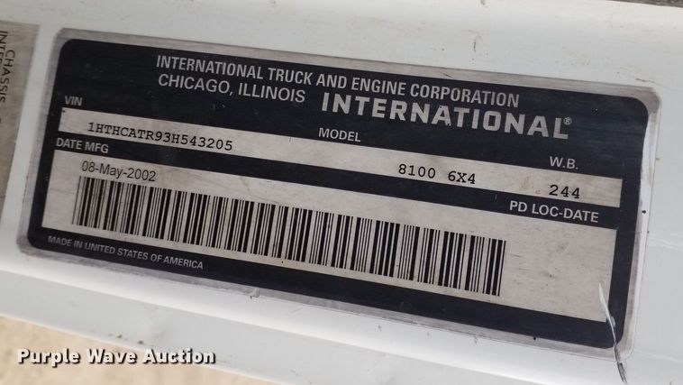 image for item OH9318 2003 International  8100 truck cab and chassis