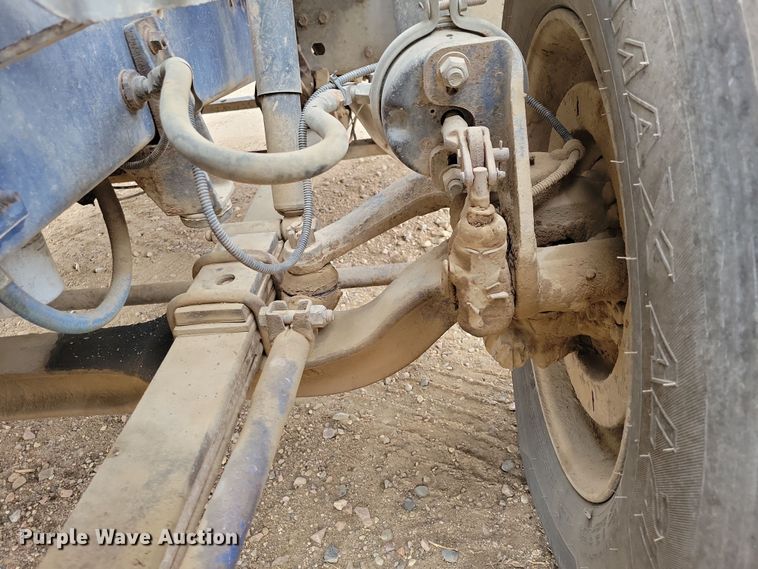 image for item OH9319 1993 International 9400 truck cab and chassis