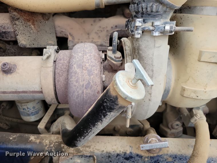 image for item OH9319 1993 International 9400 truck cab and chassis