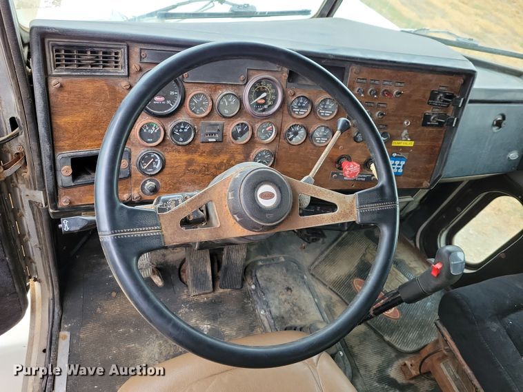 image for item OH9320 1994 Peterbilt 377 truck cab and chassis