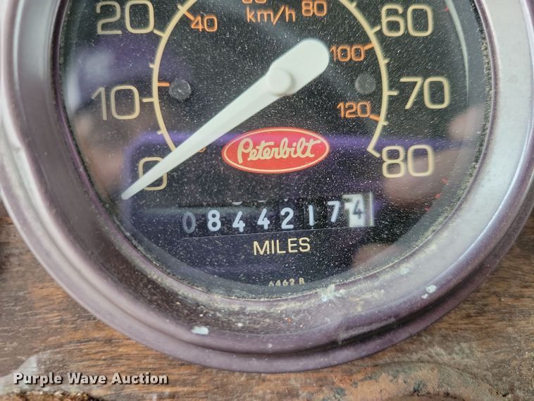 image for item OH9320 1994 Peterbilt 377 truck cab and chassis