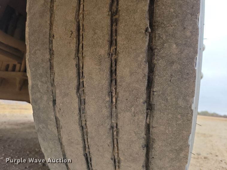 image for item OH9320 1994 Peterbilt 377 truck cab and chassis