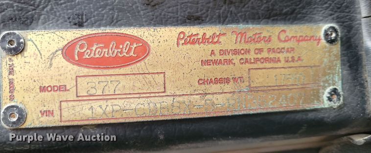 image for item OH9320 1994 Peterbilt 377 truck cab and chassis