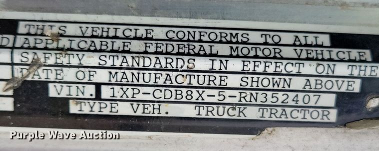 image for item OH9320 1994 Peterbilt 377 truck cab and chassis