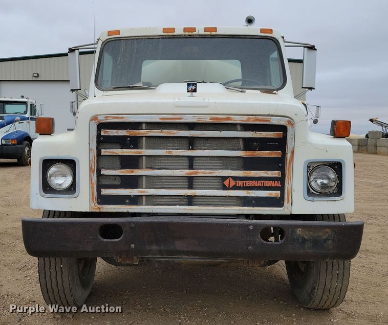 image for item OH9321 1988 International  1955 tank truck