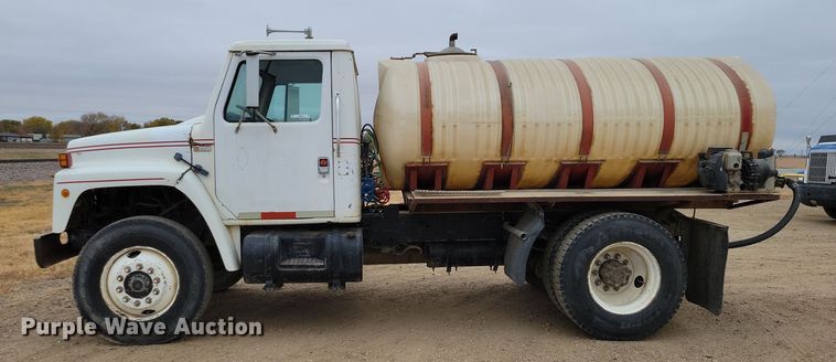 image for item OH9321 1988 International  1955 tank truck