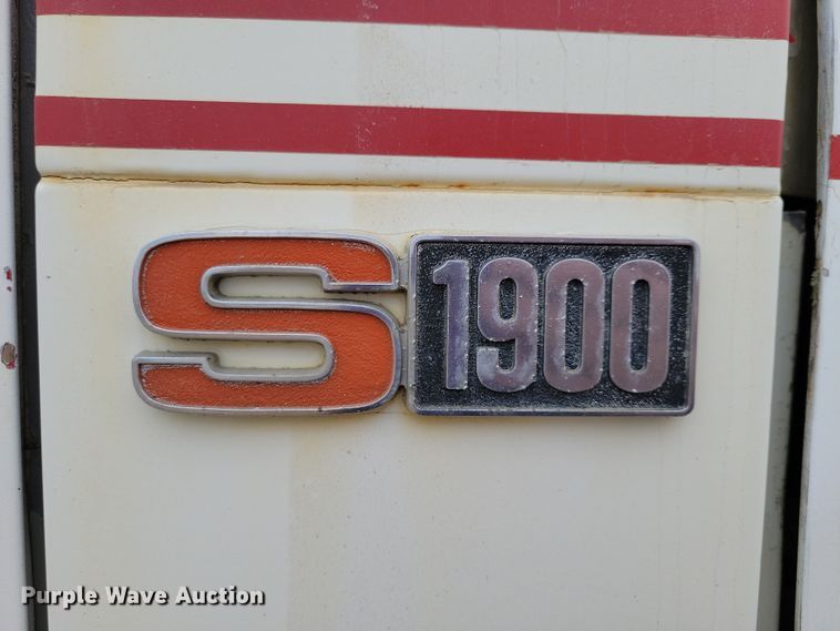 image for item OH9321 1988 International  1955 tank truck