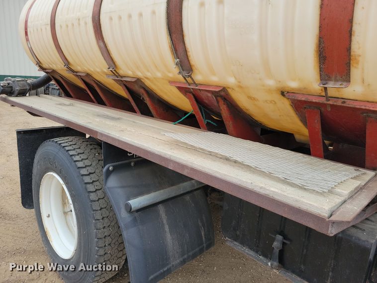 image for item OH9321 1988 International  1955 tank truck