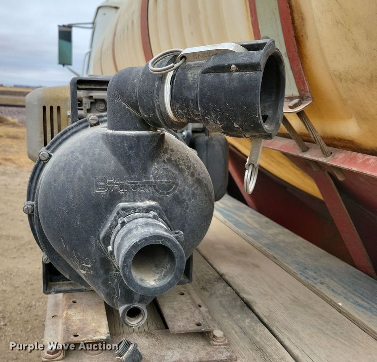 image for item OH9321 1988 International  1955 tank truck