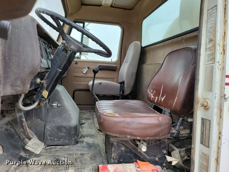 image for item OH9321 1988 International  1955 tank truck