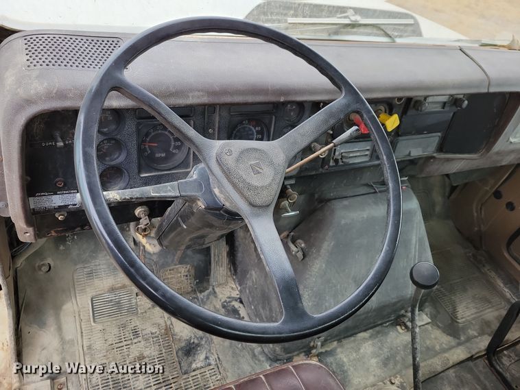 image for item OH9321 1988 International  1955 tank truck