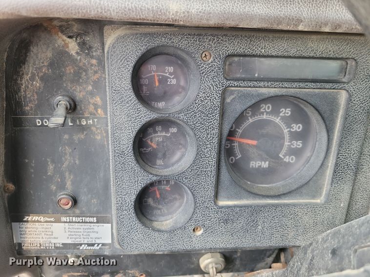 image for item OH9321 1988 International  1955 tank truck