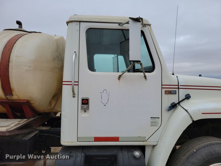 image for item OH9321 1988 International  1955 tank truck