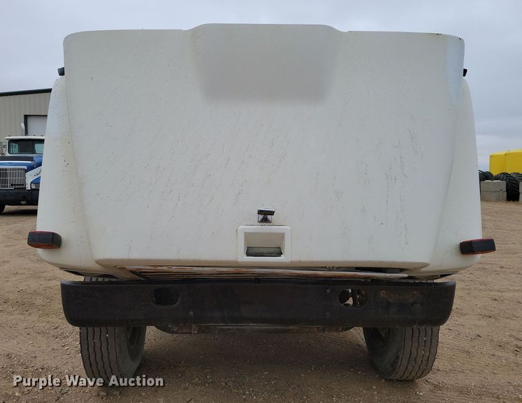 image for item OH9321 1988 International  1955 tank truck