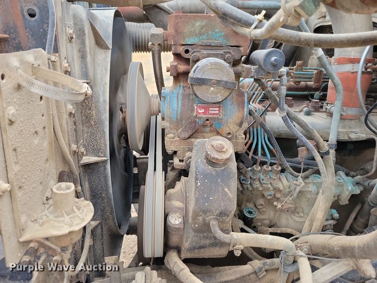 image for item OH9321 1988 International  1955 tank truck