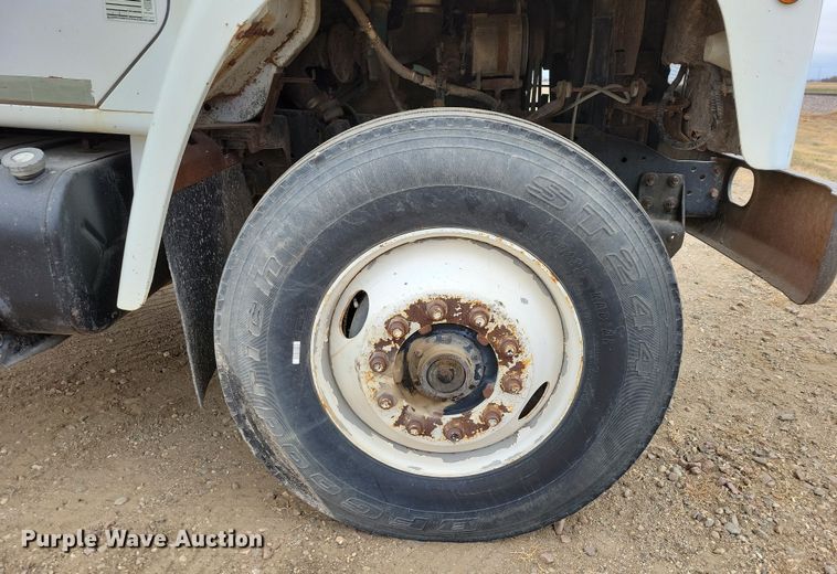 image for item OH9321 1988 International  1955 tank truck