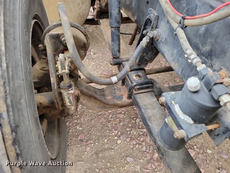 image for item OH9322 1991 International  9400 truck cab and chassis