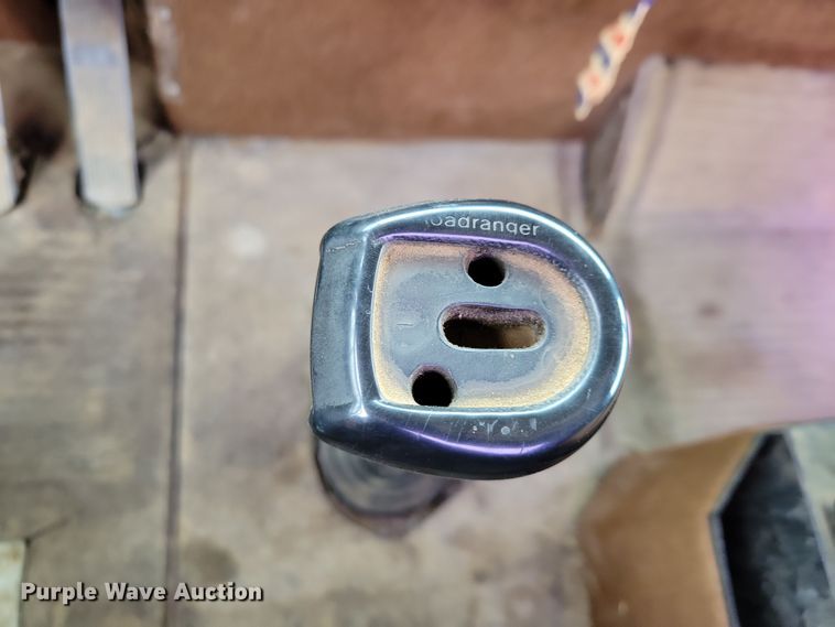 image for item OH9322 1991 International  9400 truck cab and chassis