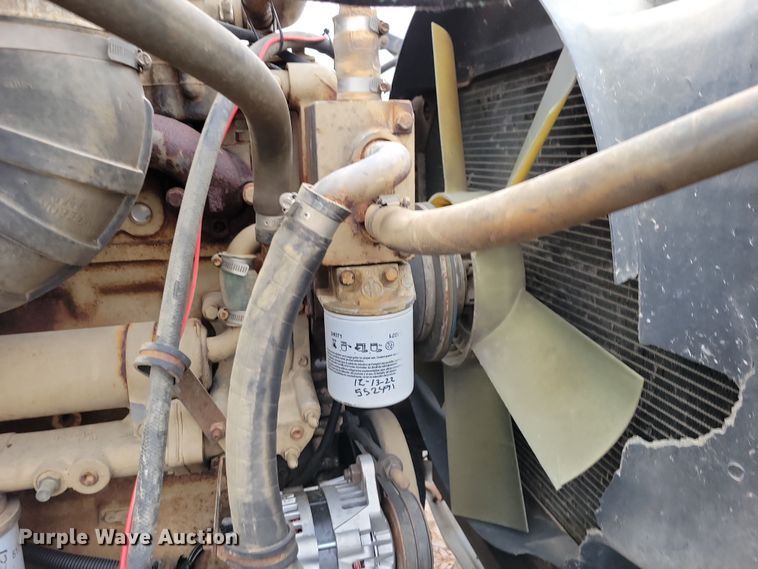 image for item OH9322 1991 International  9400 truck cab and chassis