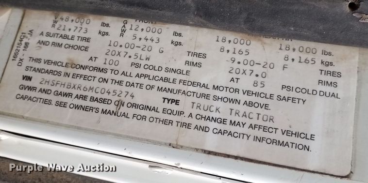 image for item OH9322 1991 International  9400 truck cab and chassis